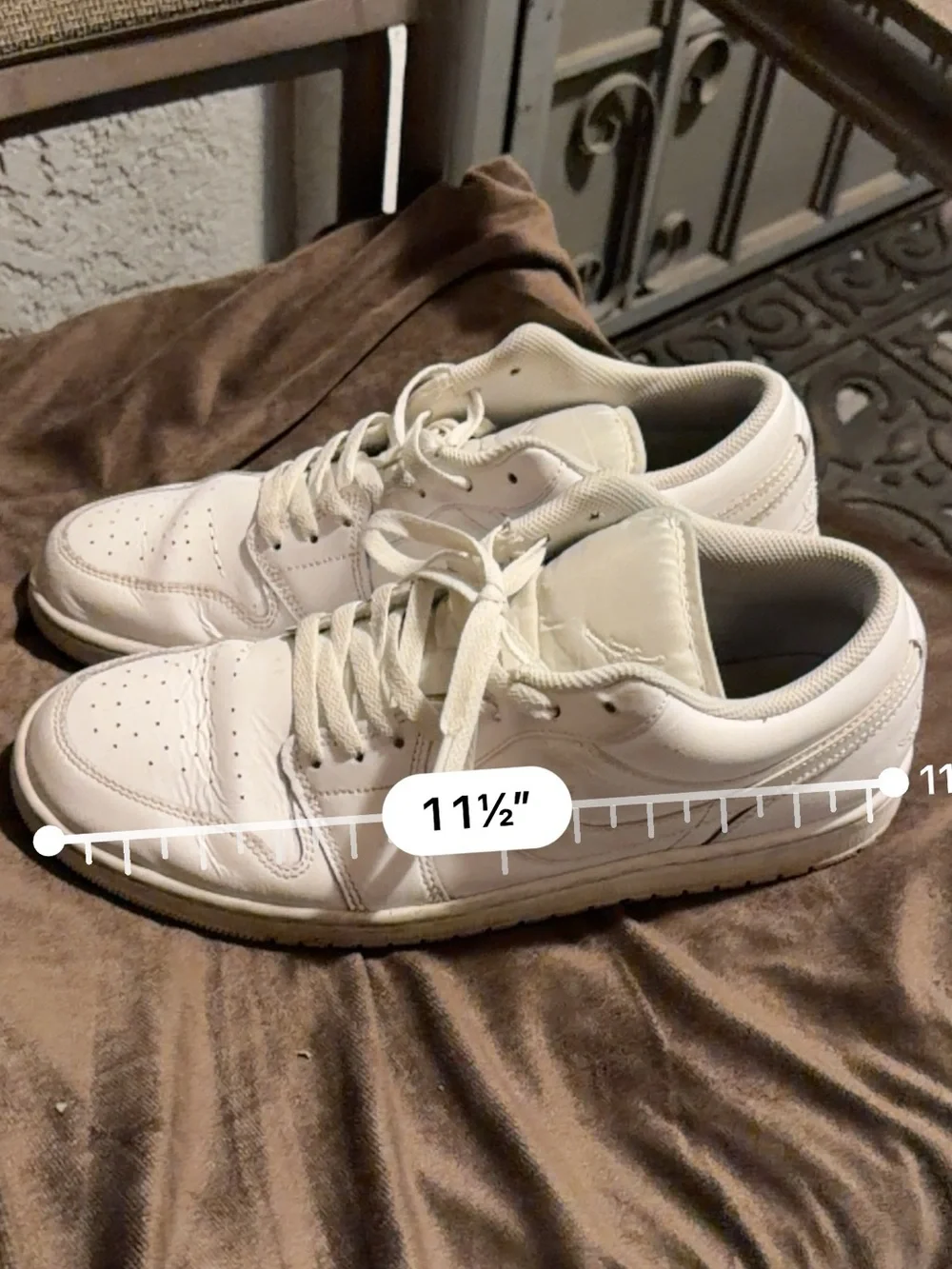 Air Jordan 1Retro Men's White Low-Top Sneaker mens 11.5
